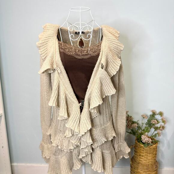 Runway Scout Sweaters - INSANE vintage y2k cream/tan ruffle steampunk cardigan